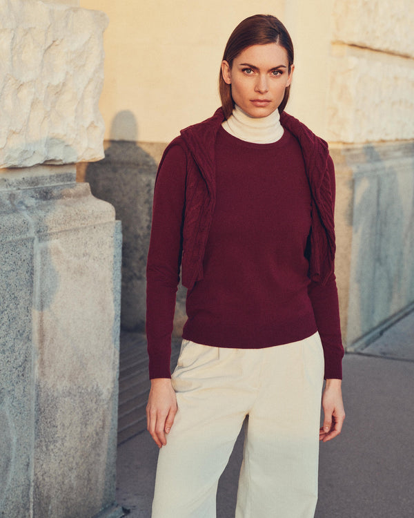 N.Peal Women's Evie Classic Round Neck Cashmere Jumper Bordeaux Red