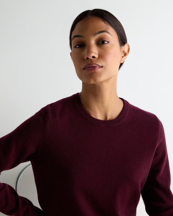 N.Peal Women's Evie Classic Round Neck Cashmere Jumper Bordeaux Red