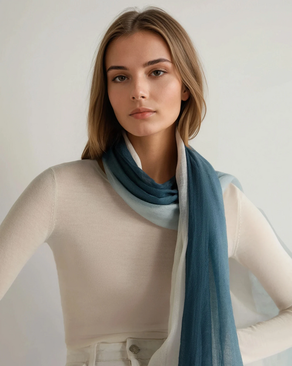 N.Peal Women's Dip Dye Cashmere Scarf Dark Blue