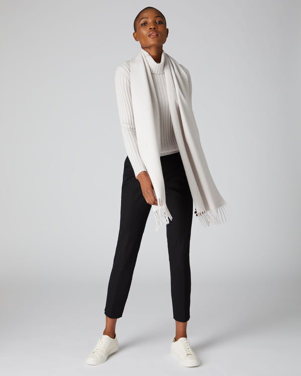 N.Peal Unisex Large Woven Cashmere Scarf Snow Grey