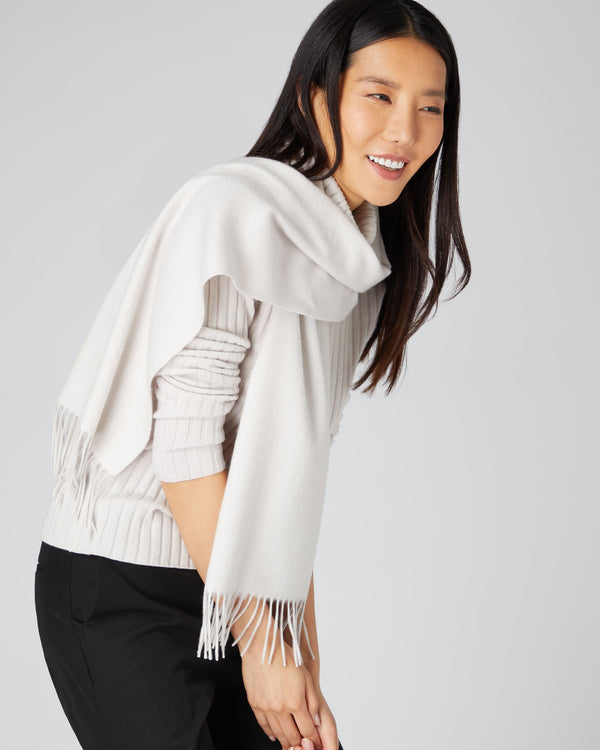 N.Peal Unisex Woven Cashmere Scarf Snow Grey