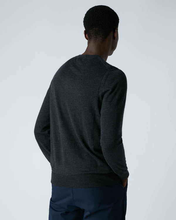 N.Peal Men's Fine Gauge Cashmere Round Neck Jumper Dark Charcoal Grey