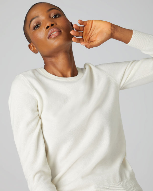 N.Peal Women's Evie Classic Round Neck Cashmere Jumper New Ivory White