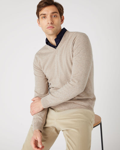 N.Peal Men's Burlington V Neck Cashmere Jumper Oatmeal Brown