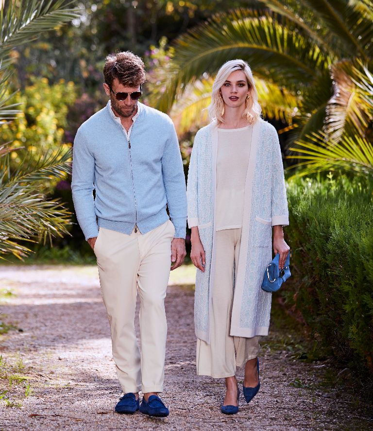 Cabin Chic: What To Wear On A Flight | N.Peal London Cabin Chic: What To Wear On A Flight | N.Peal London
