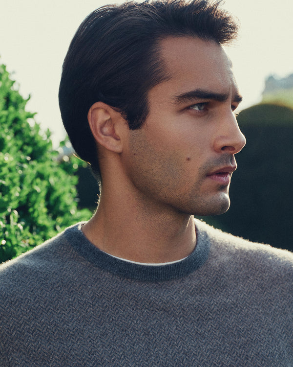 N.Peal Men's Oxford Herringbone Round Neck Cashmere Jumper Smoky Herringbone Grey