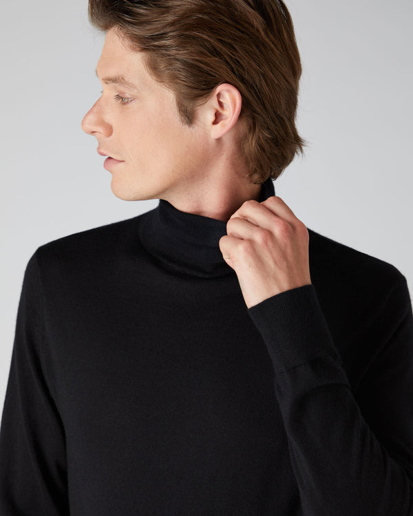 N.Peal Men's Pimlico Fine Gauge Cashmere Roll Neck Jumper Black