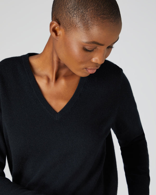 N.Peal Women's Phoebe V Neck Cashmere Jumper Black