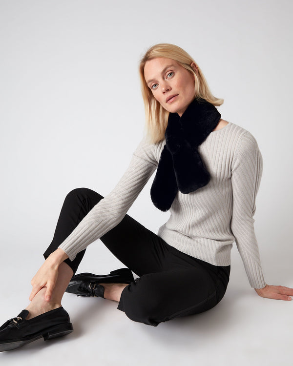 N.Peal Women's Fur Neck Warmer Navy Blue