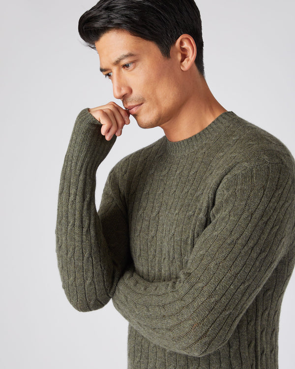 N.Peal Men's Thames Cable Round Neck Cashmere Jumper Moss Green