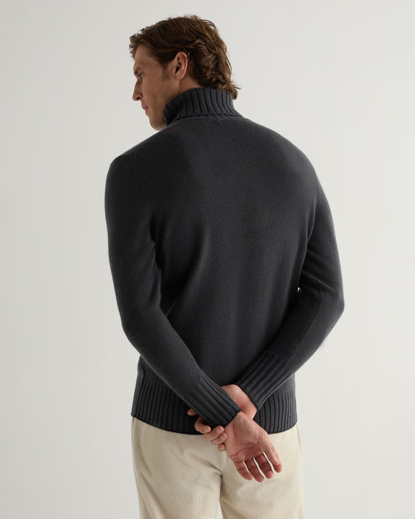 N.Peal Men's Brompton Roll Neck Cashmere Jumper Anthracite Grey