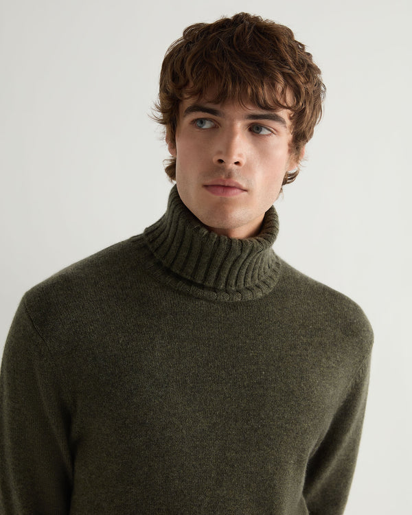 N.Peal Men's Brompton Roll Neck Cashmere Jumper Moss Green