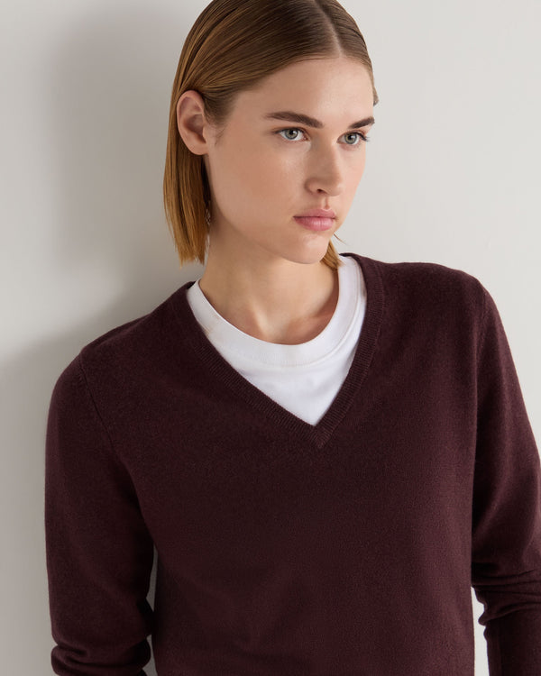 N.Peal Women's Phoebe V Neck Cashmere Jumper Claret Red