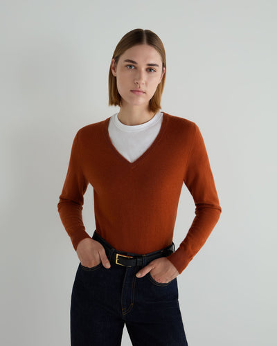 N.Peal Women's Phoebe V Neck Cashmere Jumper Rust Orange