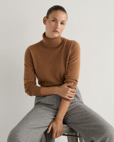 N.Peal Women's Luna Roll Neck Cashmere Jumper Dark Camel Brown