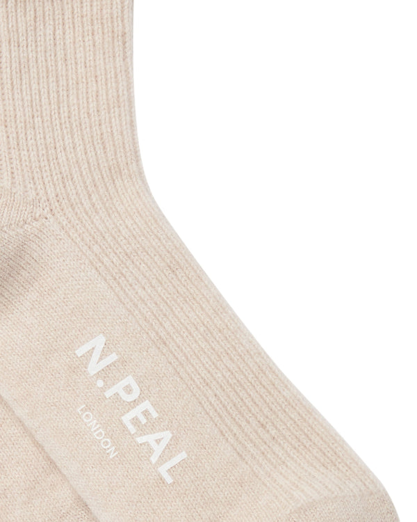 N.Peal Unisex Cashmere Rib Bed Socks Ecru White