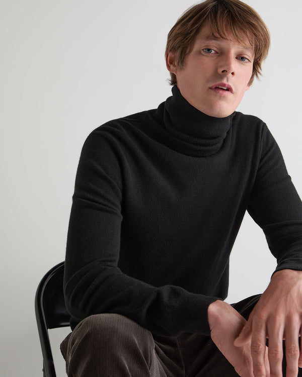 N.Peal Men's Trafalgar Roll Neck Cashmere Jumper Black