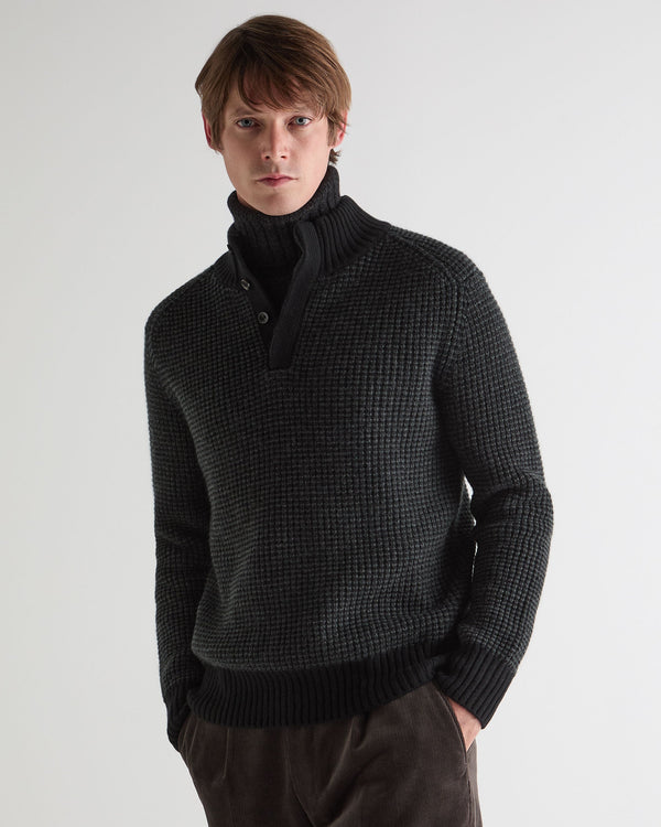 N.Peal Men's Moss Stitch Half Button Cashmere Jumper Black