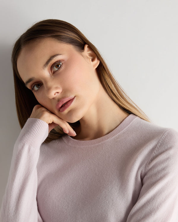 N.Peal Women's Evie Classic Round Neck Cashmere Jumper Chalk Pink