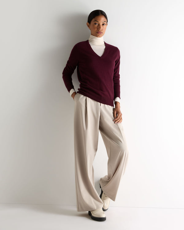 N.Peal Women's Phoebe V Neck Cashmere Jumper Bordeaux Red
