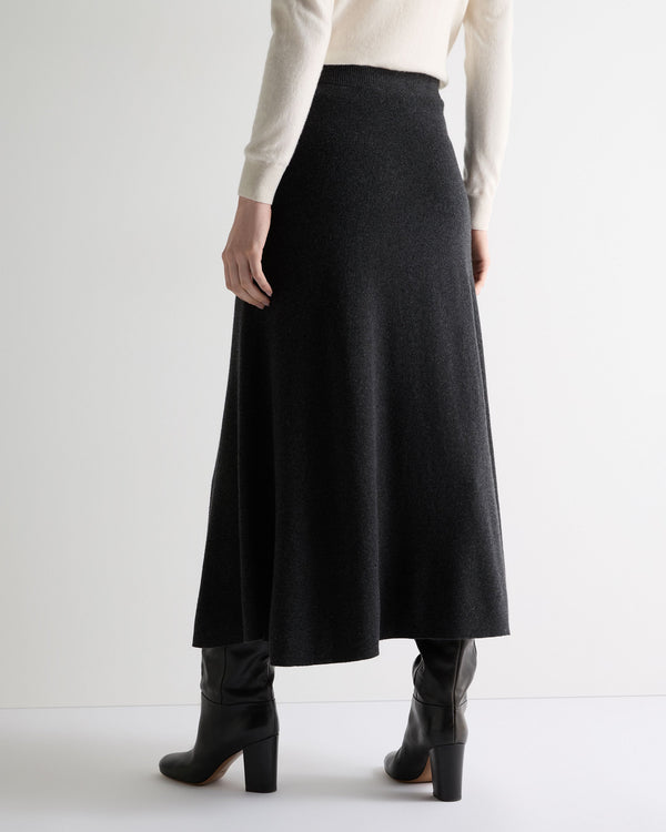 N.Peal Women's Long Rib Cashmere Skirt Deep Charcoal Grey
