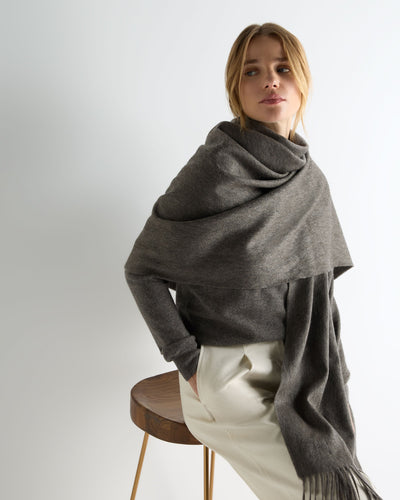 N.Peal Women's Woven Cashmere Shawl Wood Smoke Brown