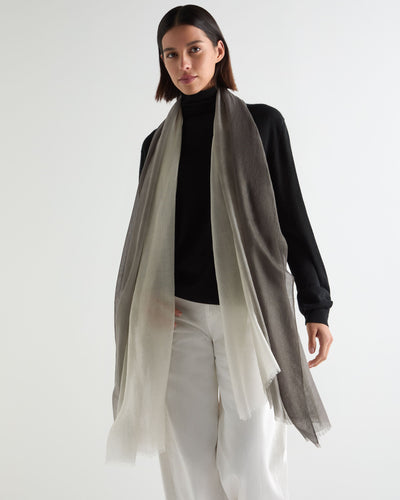 N.Peal Women's Dip Dye Cashmere Scarf Grey Moss