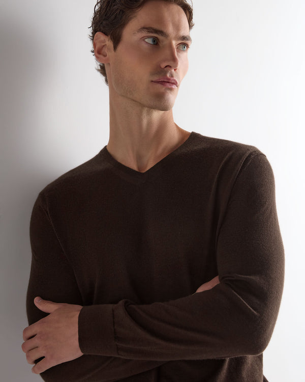 Men's Conduit Fine Gauge Cashmere V Neck Jumper 5
