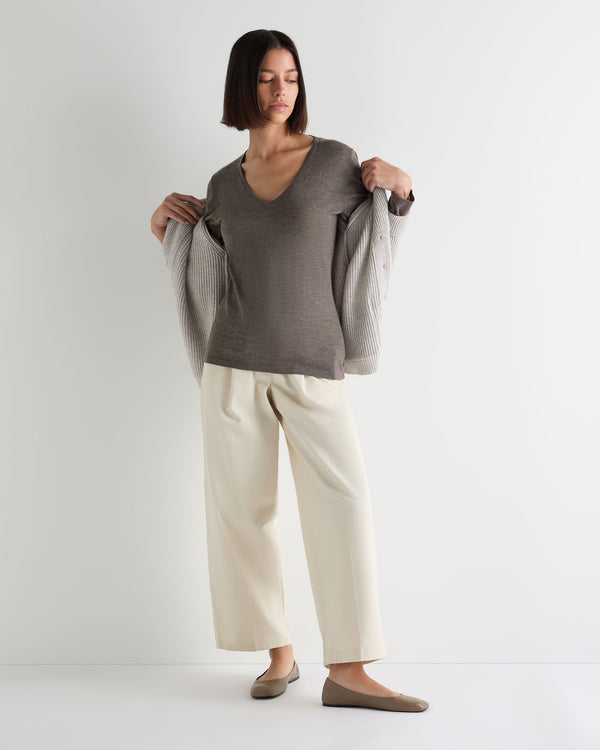 Women's Imogen Superfine Cashmere V Neck Jumper 3