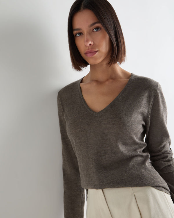Women's Imogen Superfine Cashmere V Neck Jumper 5