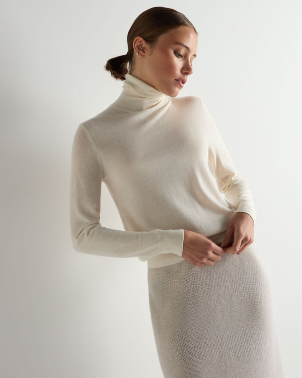Women's Margot Superfine Cashmere Roll Neck Jumper 6