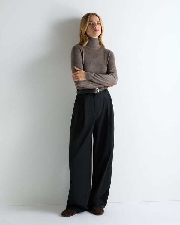 Women's Margot Superfine Cashmere Roll Neck Jumper 3