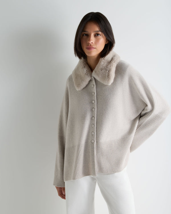 Women's Fur Collar Buttoned Cashmere Cape 1