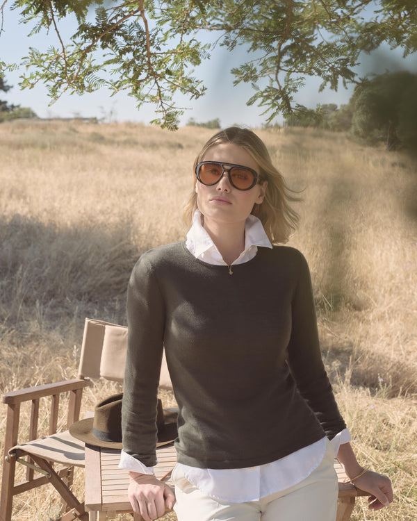 N.Peal Women's Evie Classic Round Neck Cashmere Jumper Olive Green