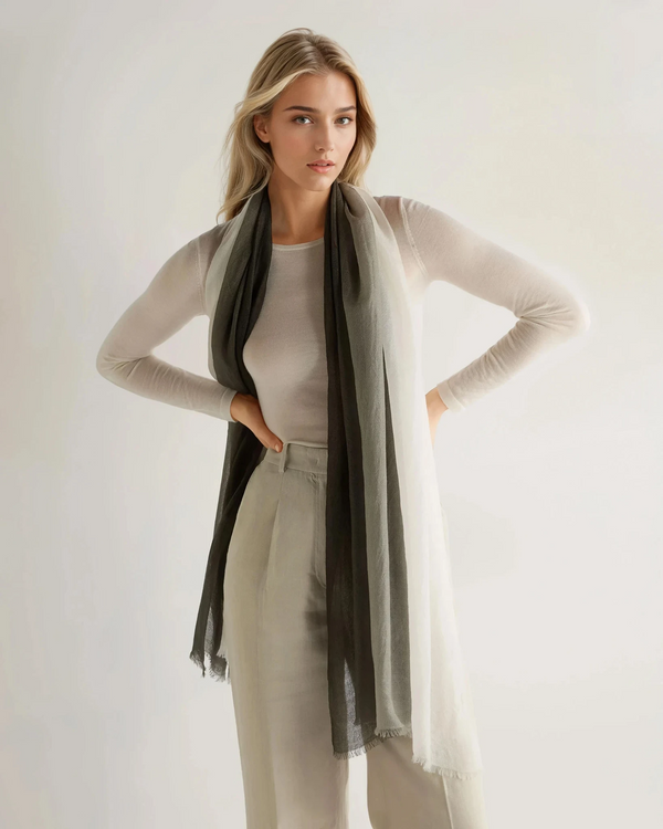 N.Peal Women's Dip Dye Cashmere Scarf Arabica Khaki Green