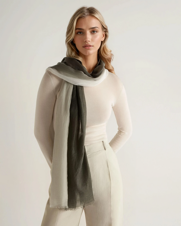 N.Peal Women's Dip Dye Cashmere Scarf Arabica Khaki Green