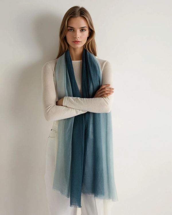 N.Peal Women's Dip Dye Cashmere Scarf Dark Blue