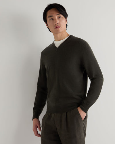 N.Peal Men's Burlington V Neck Cashmere Jumper Arabica Khaki Green