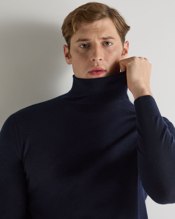 N.Peal Men's Pimlico Fine Gauge Cashmere Roll Neck Jumper Navy Blue