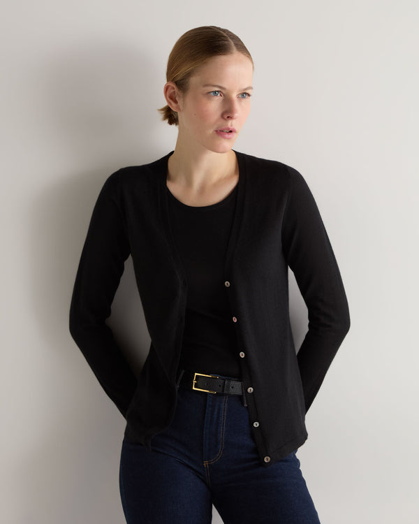 N.Peal Women's Mia Superfine Cashmere V Neck Cardigan Black