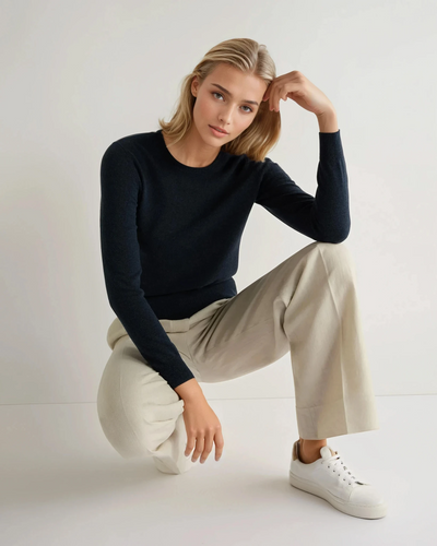 N.Peal Women's Evie Classic Round Neck Cashmere Jumper Indigo Blue