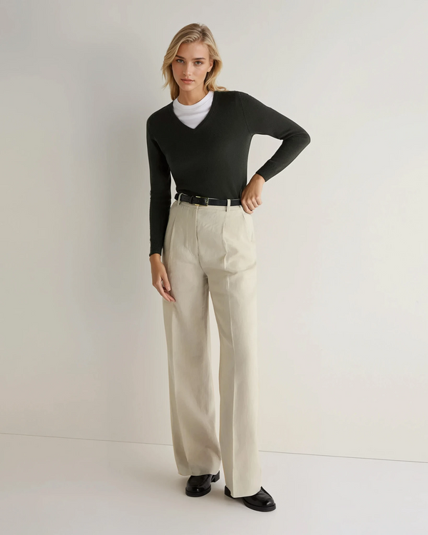 N.Peal Women's Phoebe V Neck Cashmere Jumper Arabica Khaki Green