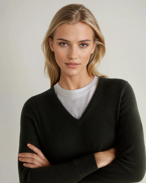 N.Peal Women's Phoebe V Neck Cashmere Jumper Arabica Khaki Green