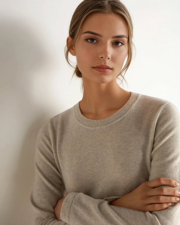 N.Peal Women's Hallie Round Neck Cashmere Jumper Pebble Grey