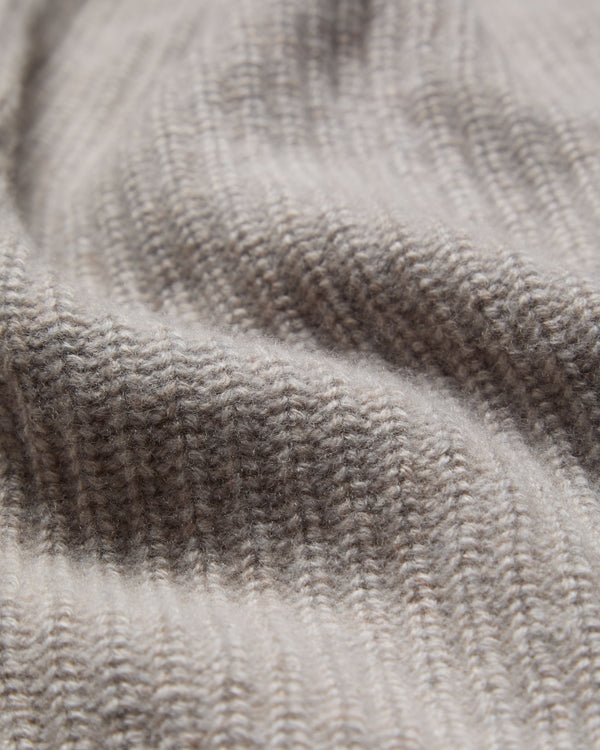N.Peal Unisex Ribbed Triangle Cashmere Scarf Oat Grey