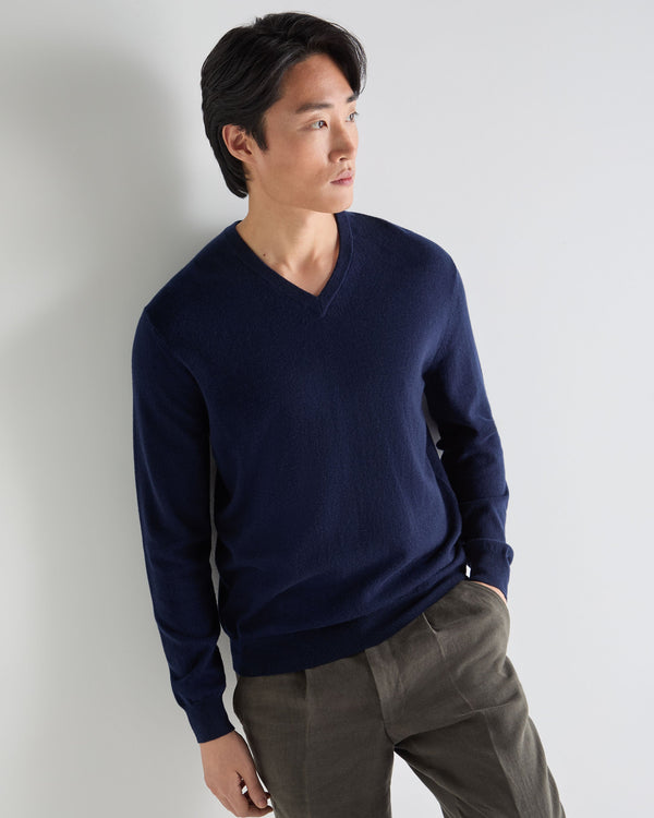 N.Peal Men's Burlington V Neck Cashmere Jumper Deep French Blue