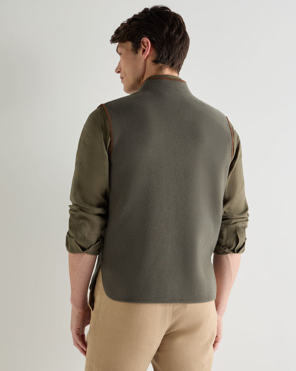 N.Peal Men's Shaftesbury Cashmere Gilet Olive Green