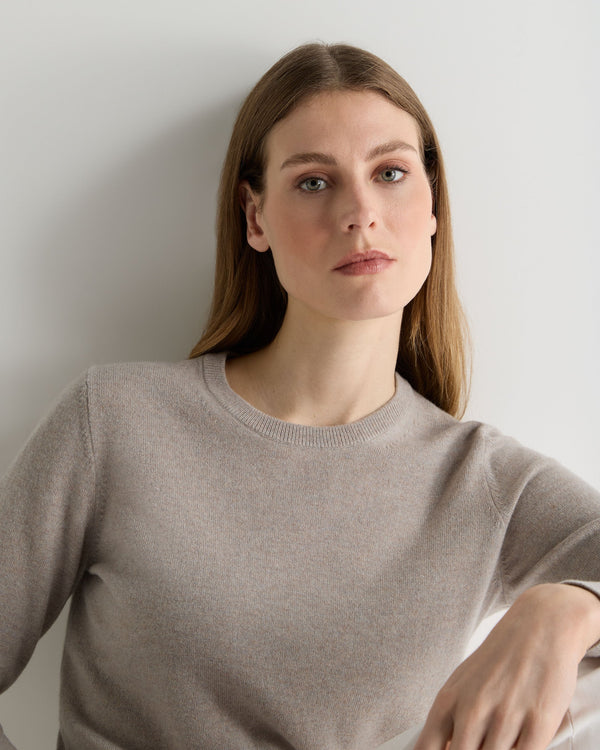 N.Peal Women's Evie Classic Round Neck Cashmere Jumper Oat Grey