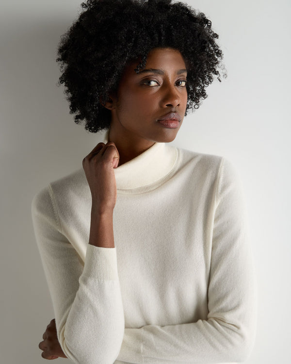 N.Peal Women's Luna Roll Neck Cashmere Jumper New Ivory White