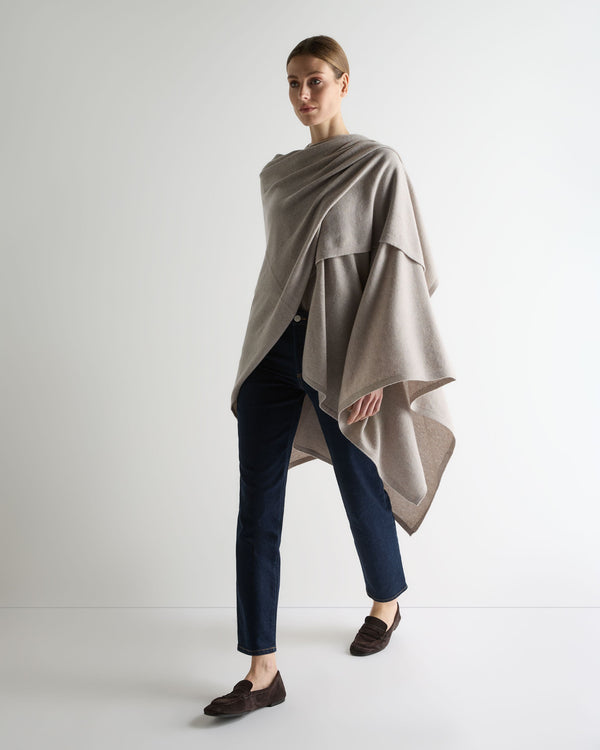 N.Peal Women's Lily Metal Trim Lightweight Cashmere Cape Oat Grey